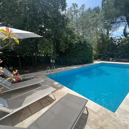 Provencal With Swimming Pool And Shaded Park Hébergement de vacances Draguignan