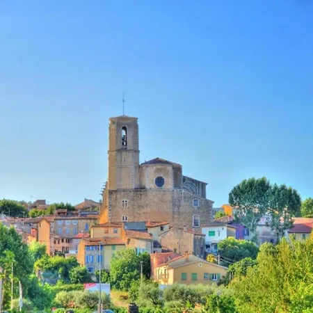 Provencal With Swimming Pool And Shaded Park Hébergement de vacances